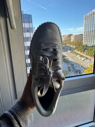 Zapatillas Puma Blancas y Negras