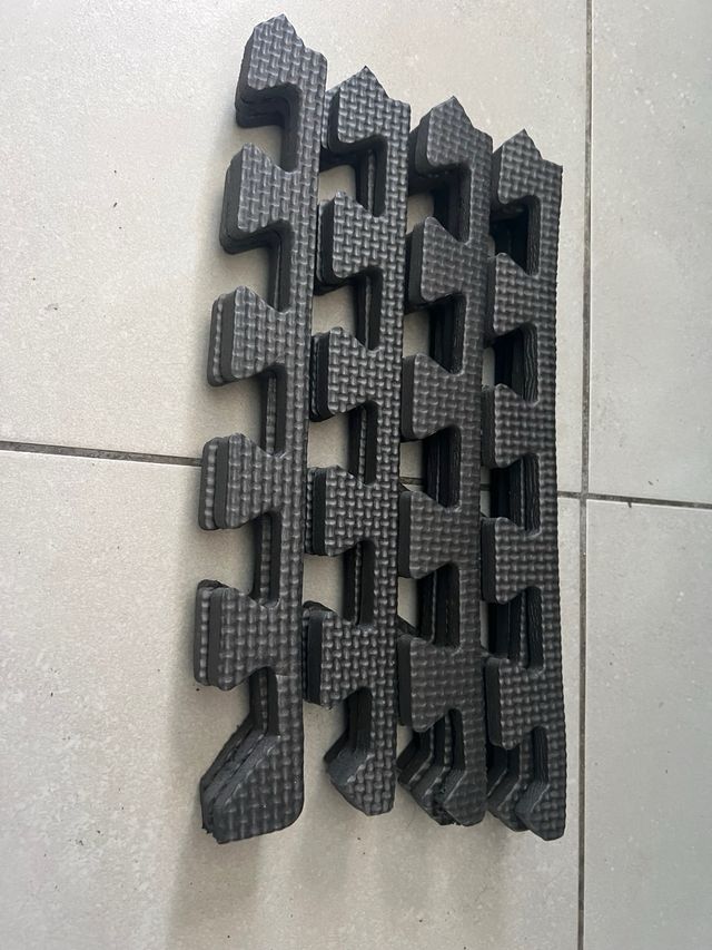 Esterillas suelo puzzle negras x16