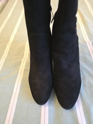 Stivali neri alti con tacco