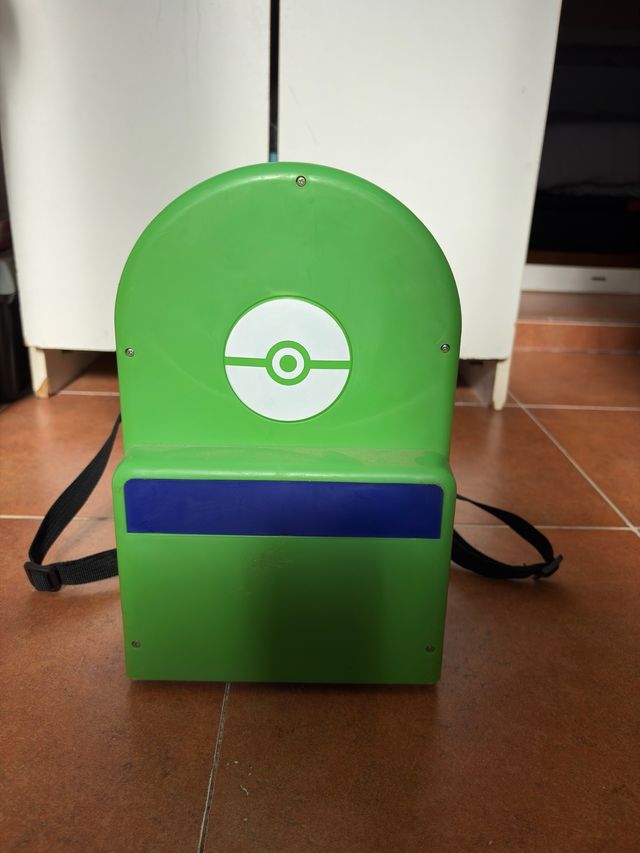Mochila Pokémon Verde con Poké Ball