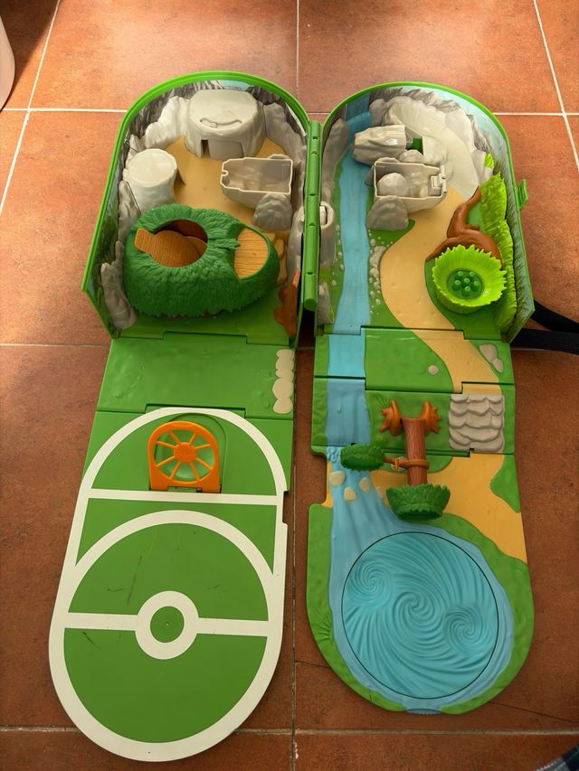 Mochila Pokémon Verde con Poké Ball