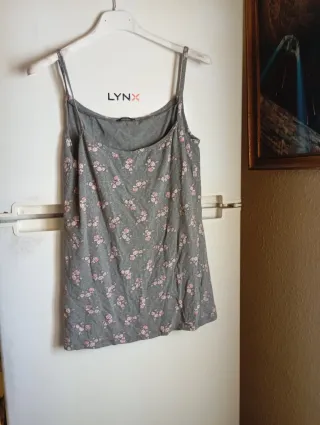 Camiseta LYNX flores rosas y puntos