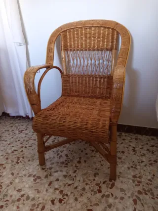 Poltrona in vimini marrone