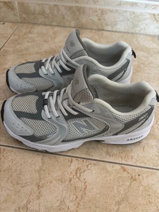 New Balance Bambas Gris y Blanco
