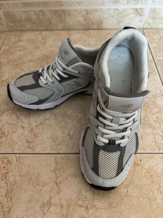 New Balance Bambas Gris y Blanco