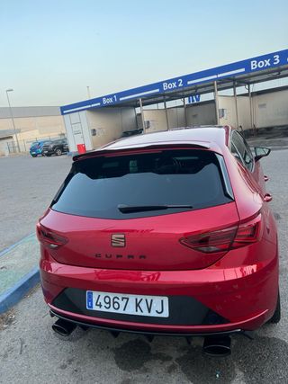 SEAT Leon Cupra