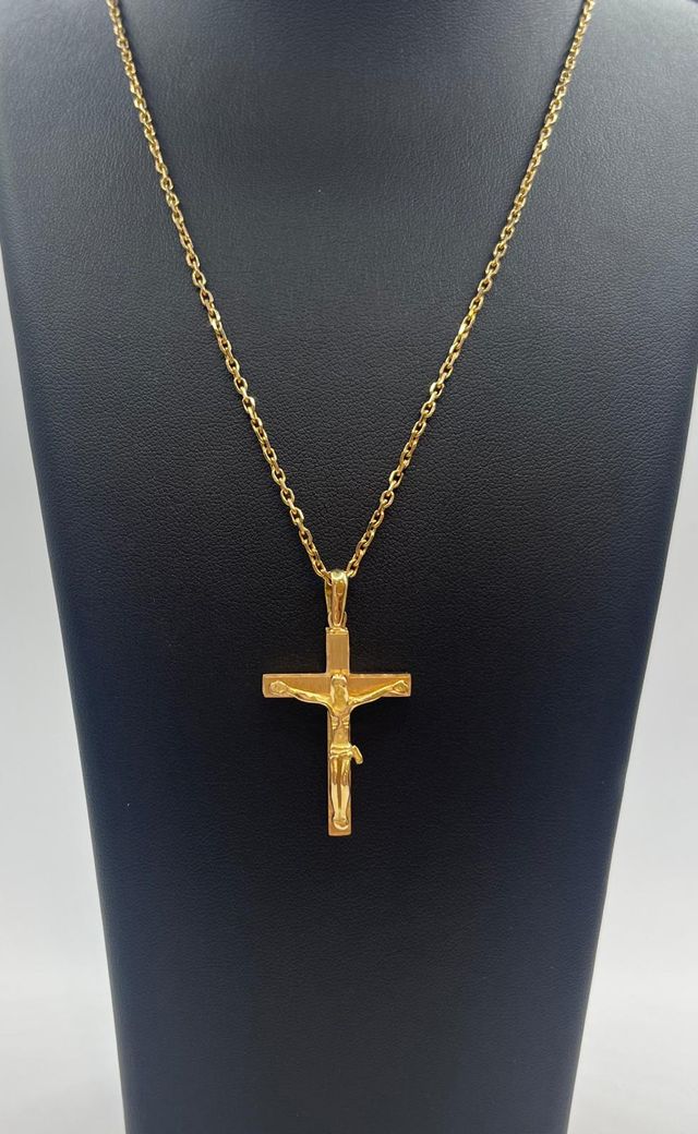 Ciondolo Croce con Cristo in Oro 18K