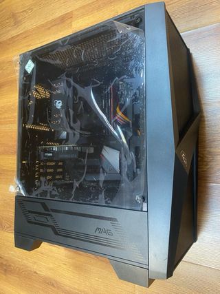 PC Gaming MSI Negro con Ventiladores LED