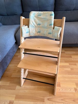 Silla Stokke Tripp Trapp madera con accesorios