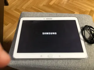 Samsung Galaxy Tab4 125GB + Cable