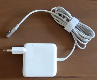 MacBook Air 13 i5 4GB RAM 500GB SSD