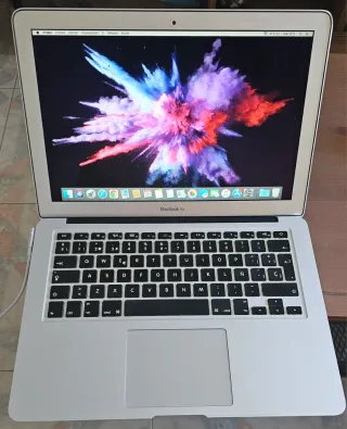 MacBook Air 13 i5 4GB RAM 500GB SSD
