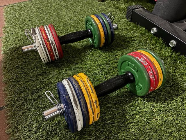 Mancuernas ajustables con discos de colores