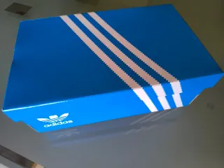 Zapatillas Adîdas Negras Blancas