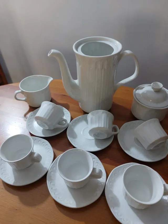 Juego de té de porcelana