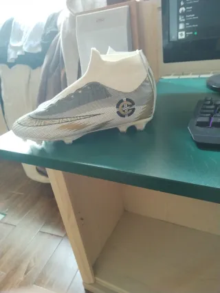 Zapatillas Adidas Negras y Blancas