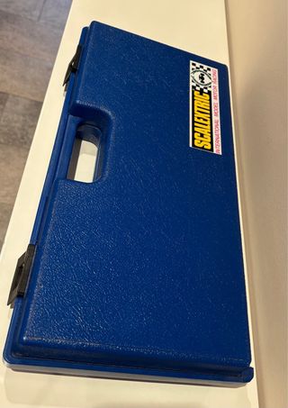 Lote Scalextric: Maletín + 9 Coches (+2 regalo)