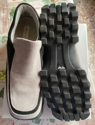 Zapatos unisex talla 40