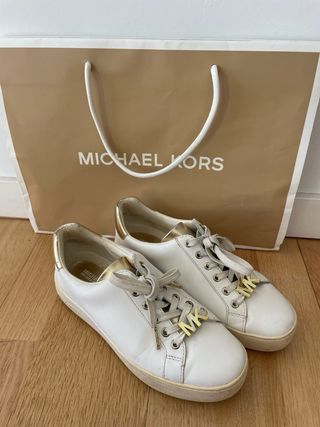 Zapatillas Michael Kors Blancas y Doradas