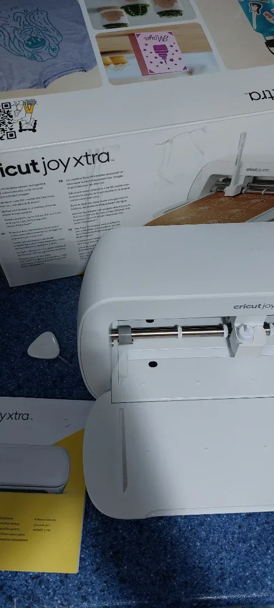 Cricut Joyxtra Tagliatrice Bianca + 6 vinili