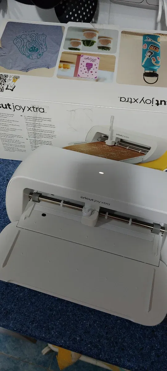 Cricut Joyxtra Tagliatrice Bianca + 6 vinili