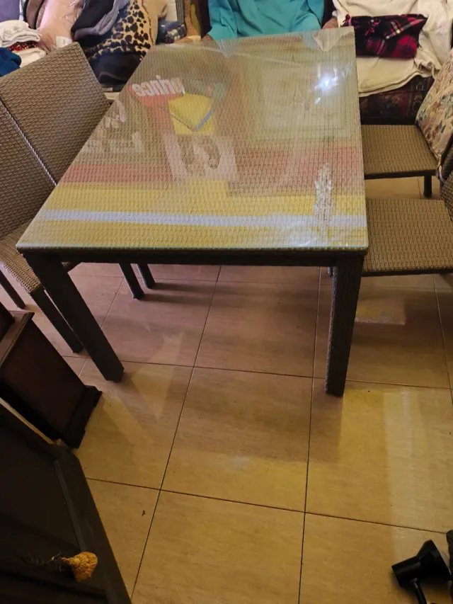 Mesa y sillas de jardín estilo rattan