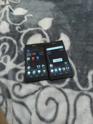 Lote 2 cellulari Sony Xperia
