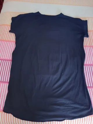 Vestido negro con estampado multicolor