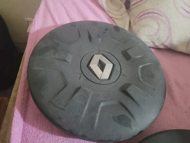 Tapacubos Renault Máster (2 unidades)