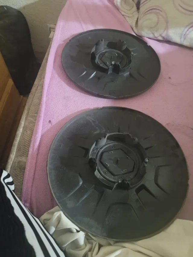 Tapacubos Renault Máster (2 unidades)