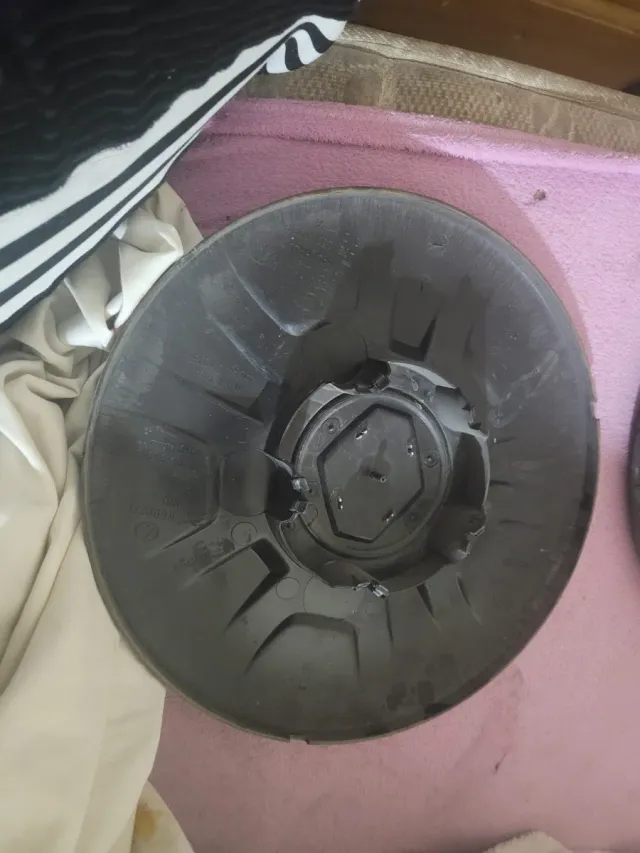 Tapacubos Renault Máster (2 unidades)