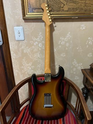Fender Stratocaster SRV. Radio 12" Lollar Pick Ups