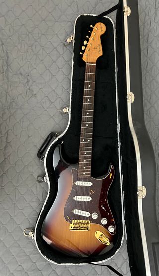 Fender Stratocaster SRV. Radio 12" Lollar Pick Ups