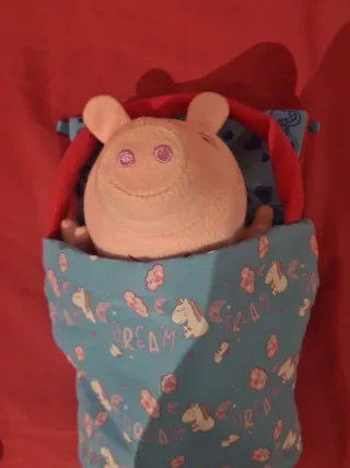 Peluche musical Peppa Pig con corazón luminoso