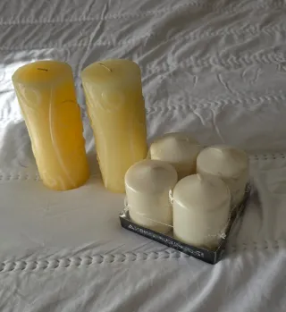 2 Velas Vainilla y 4 blancas Marca ikea,todas 6€