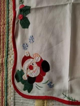 Pano de mesa Natalício com Pai Natal