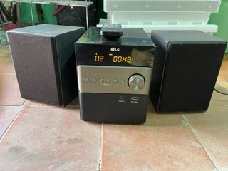 Radio LG Negra y Plateada
