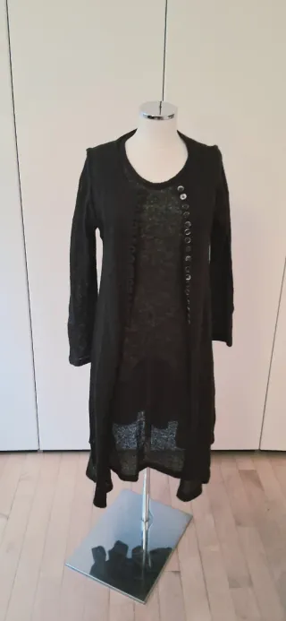 Abito e cardigan, completo in maglia nero