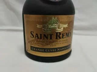 Botella brandi Saint Remy Grande Cuvee Napoleon