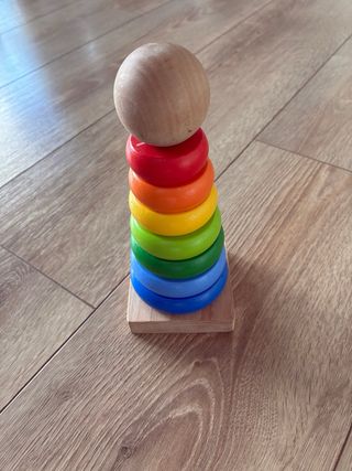Juguete apilable de madera para bebé