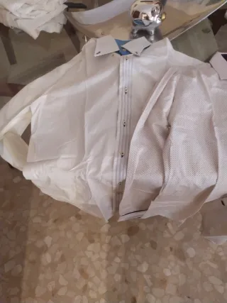 Camisas de vestir hombre como nuevas, las dos o un