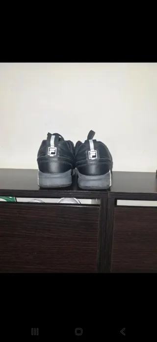 Scarpe Fila nere e bianco