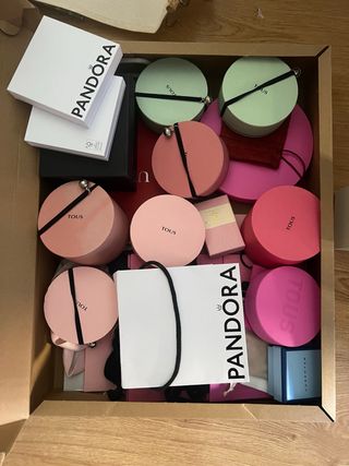 Cajas regalo Tous, Pandora y Luxenter.