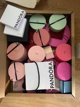 Cajas regalo Tous, Pandora y Luxenter.