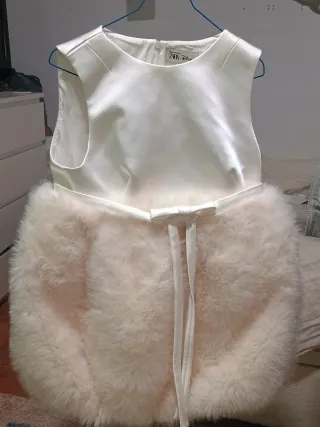 Vestido Invierno Zara Beige, guantes de medias