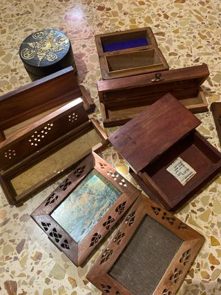 Cajas de madera decoradas y 3 marcos de fotos