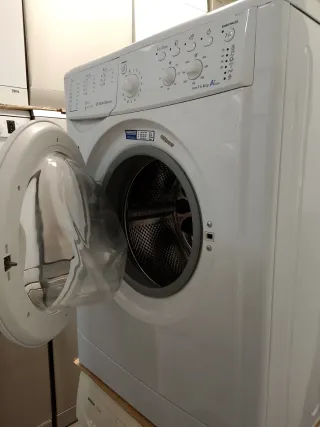 Lavadora Blanca indesit  6kg A+