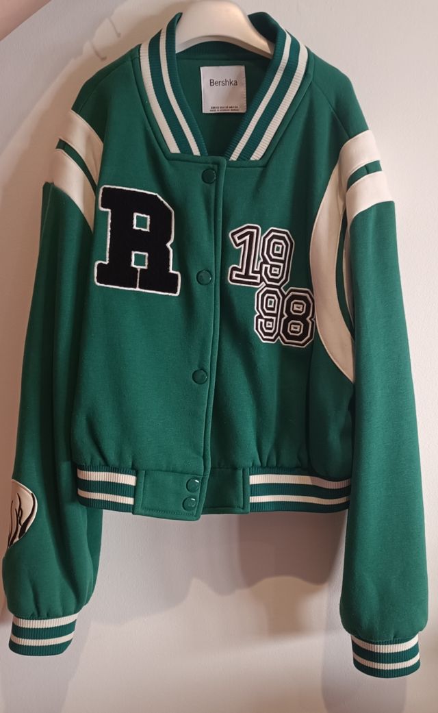 Chaqueta Bershka Verde