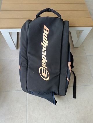 Paletero Bullpadel Negro y Azul