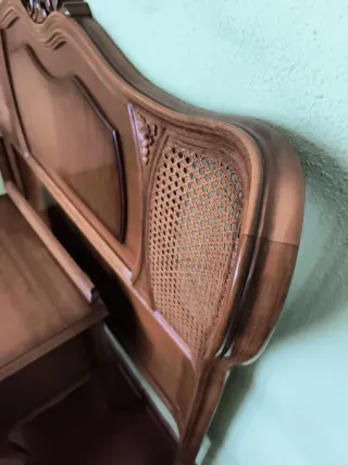 SE RETIRA Cabecero antiguo de madera y ratán